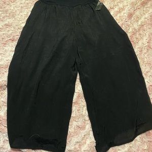 Ladies sz medium Capri dress pants